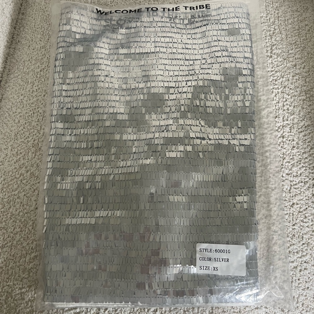 NWT 12th Tribe Kaylee Sequin Silver Mini Skirt XS - Picture 10 of 10